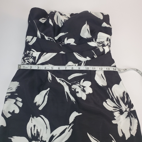 Sale! [White House Black Market] Strapless Dress - Picture 7 of 8